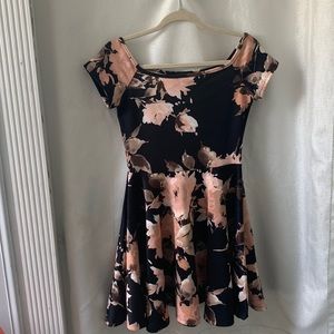 Black floral short sleeved mid/mini length dress
